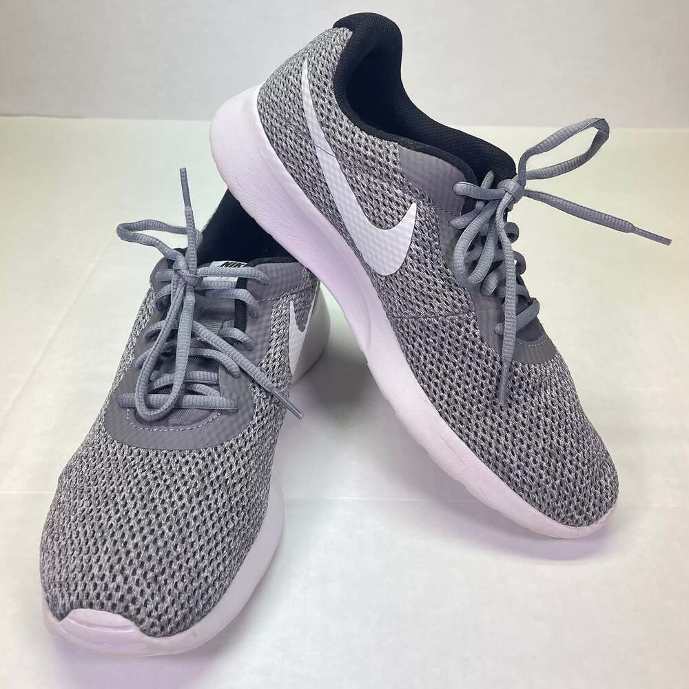 Nike Tanjun Grey Running Shoes Men’s US 9.5 - Picture 2 of 9